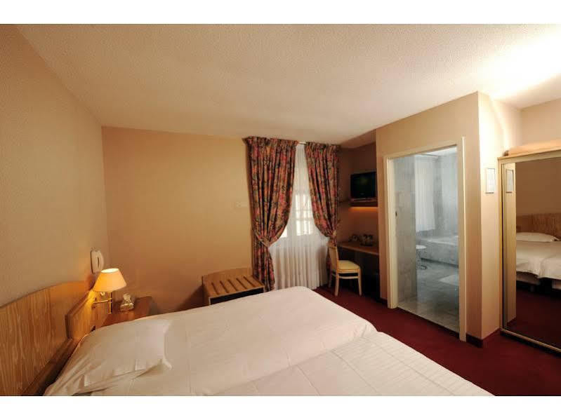 Aux Deux Clefs Hostellerie Groff Biesheim Dış mekan fotoğraf